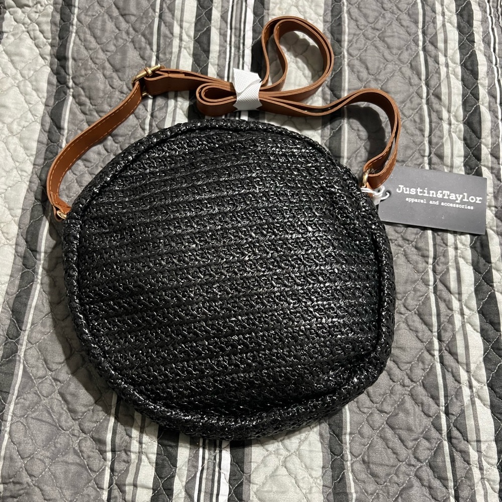 Justin Taylor Women's Handbag Size 9” Pocket Zipper Black With Brown Strap